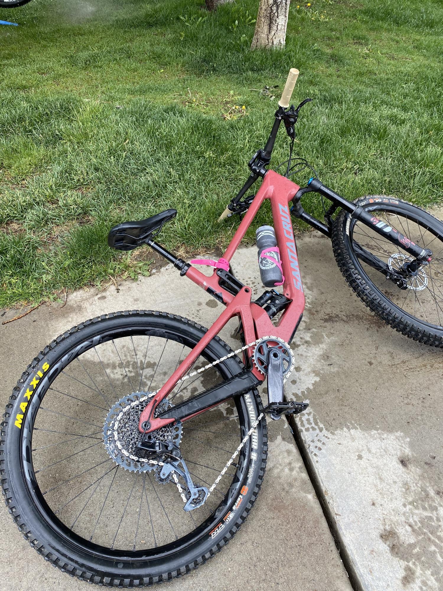 2021 Santa Cruz 5010 Pink