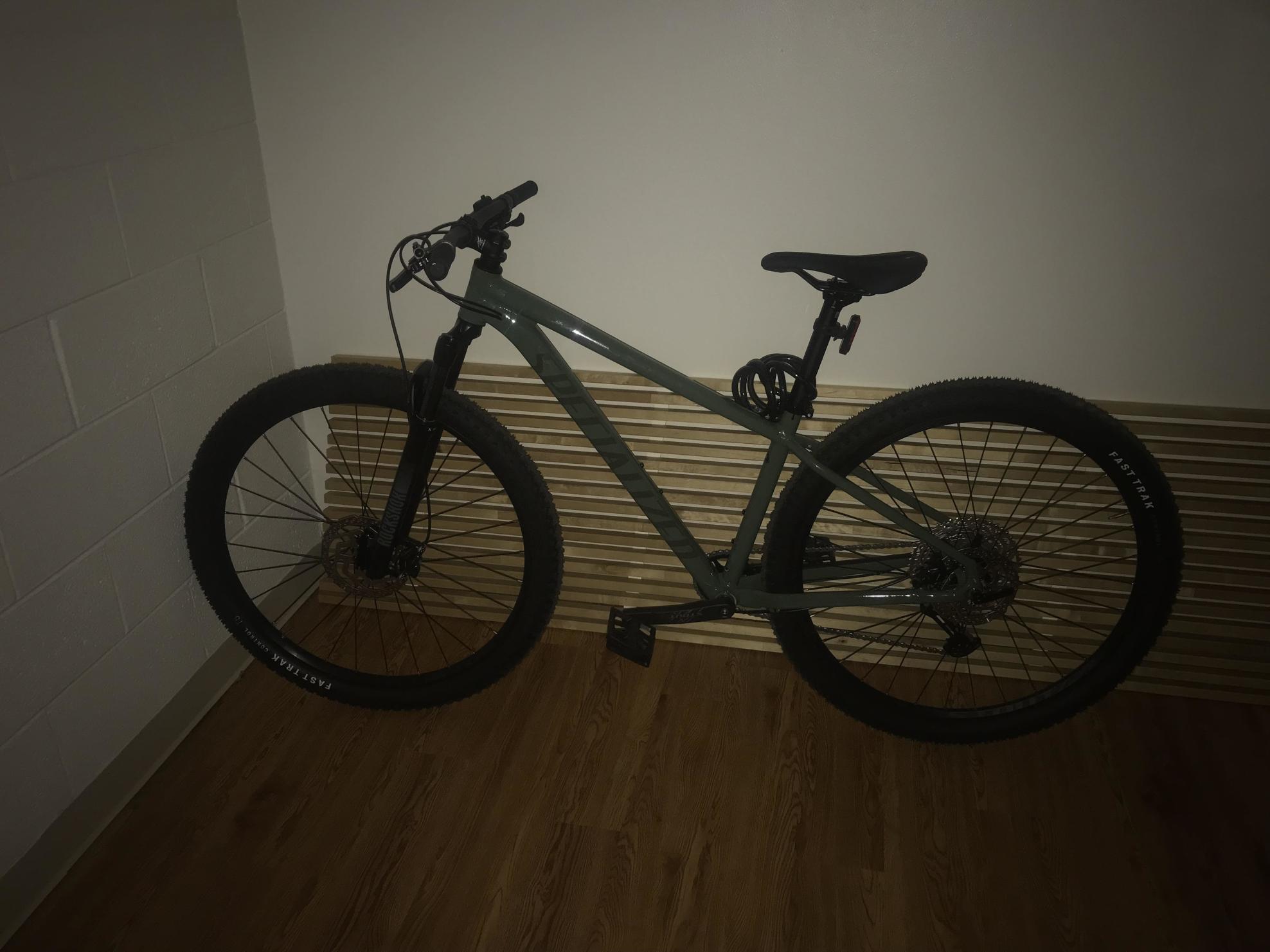 2022 Specialized Rockhopper Elite29 Green