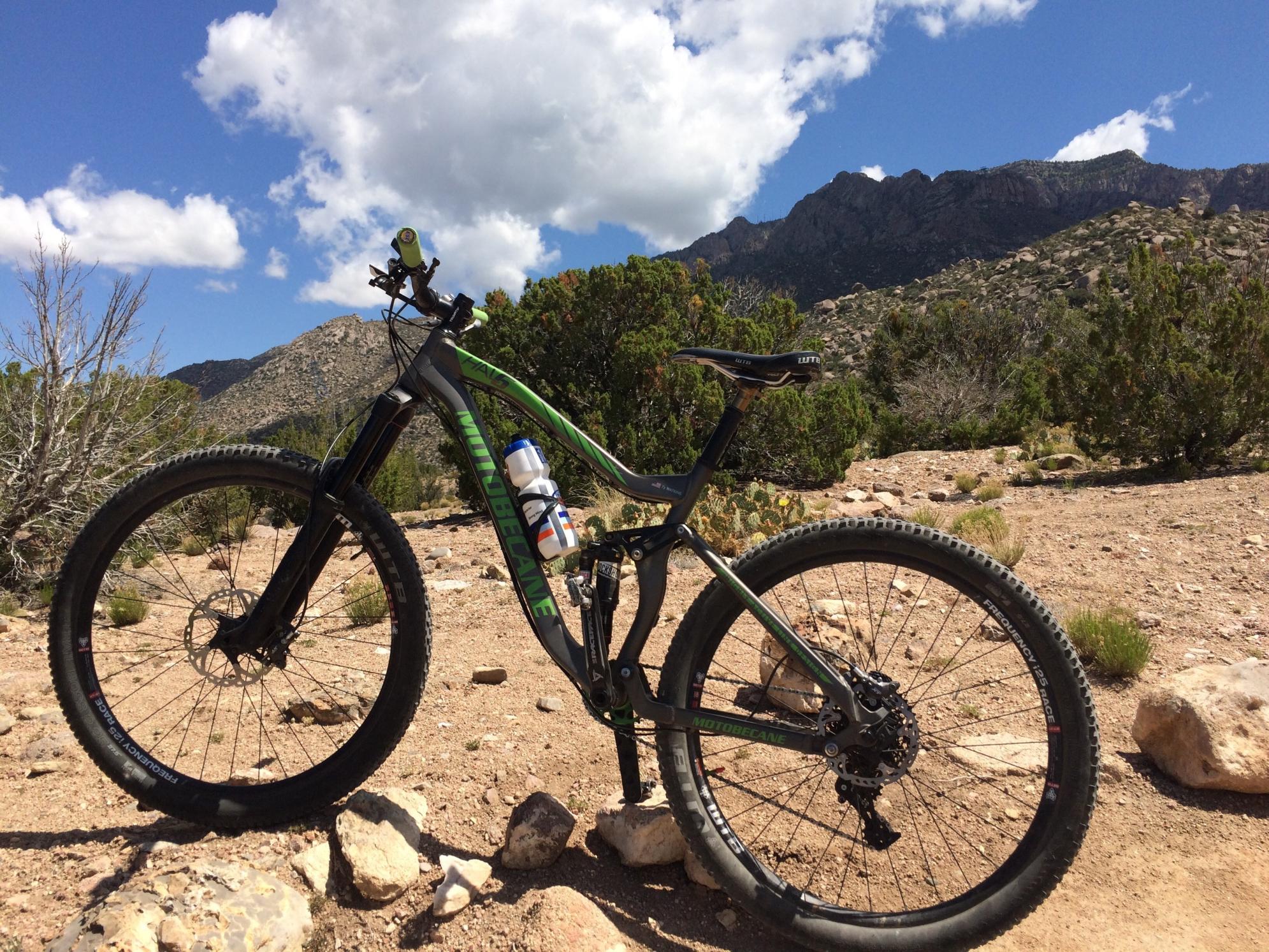 2016 Motobecane HAL6 Silver or Gray and Green