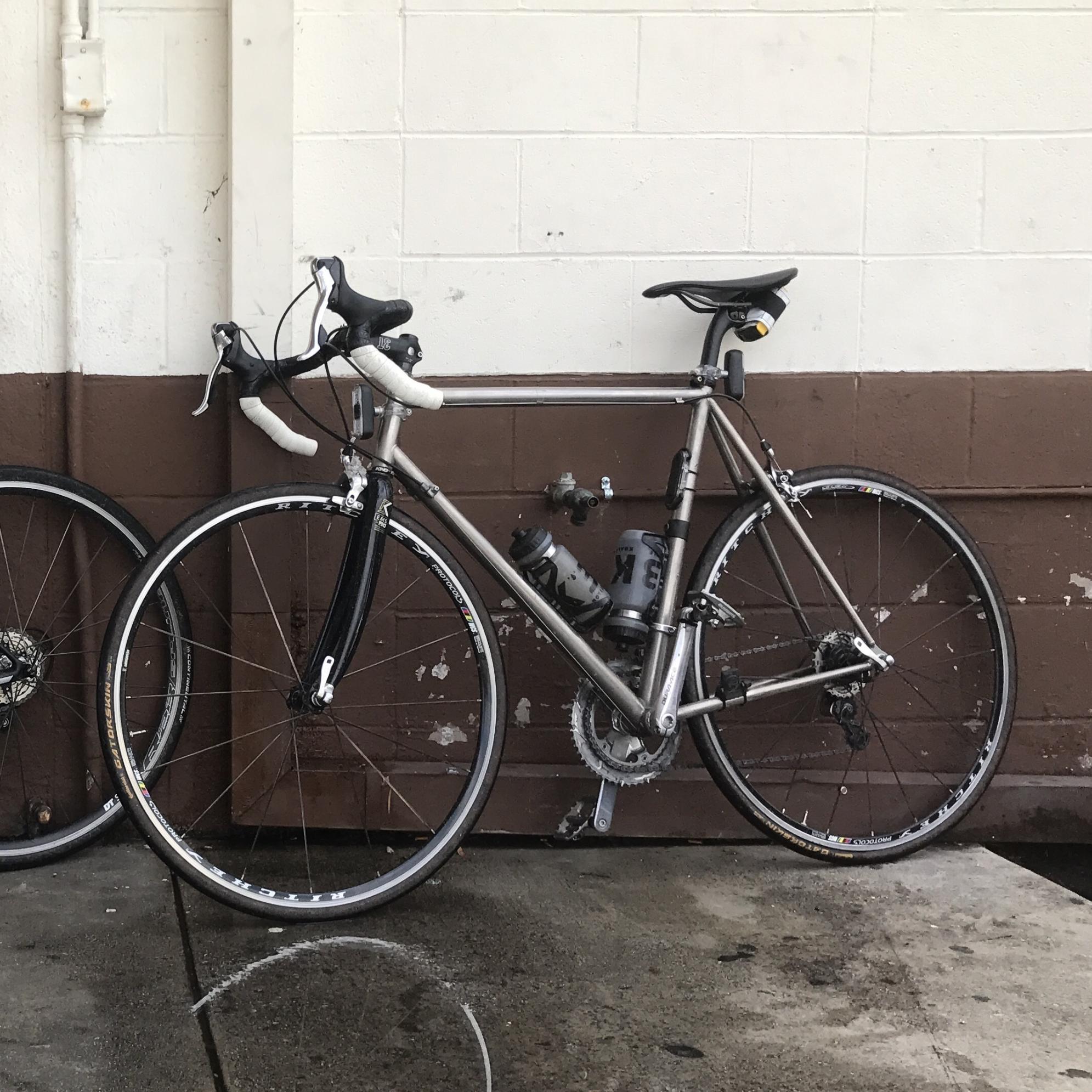 2007 Serotta Legend Ti Silver or Gray