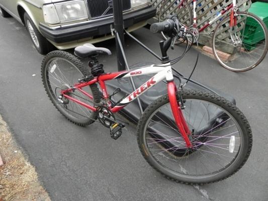 2004 Trek 800 Sport  Black
