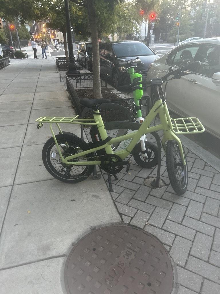 2023 REI Co-op Generation e1.2 Electric Bike Green