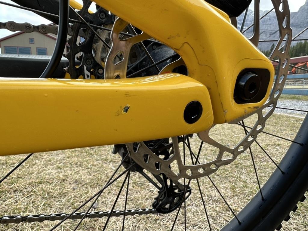 2023 Rocky Mountain Bicycles Altitude C70 Yellow or Gold