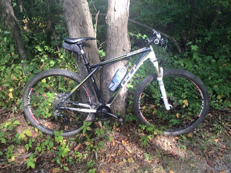 2013 GT Bicycles Zaskar Comp Silver or Gray, Green, and White