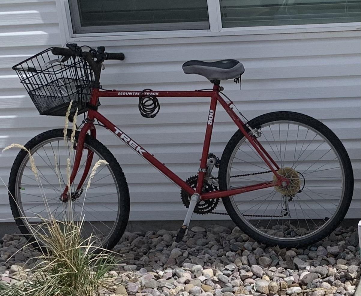 Trek 800 Red and Black