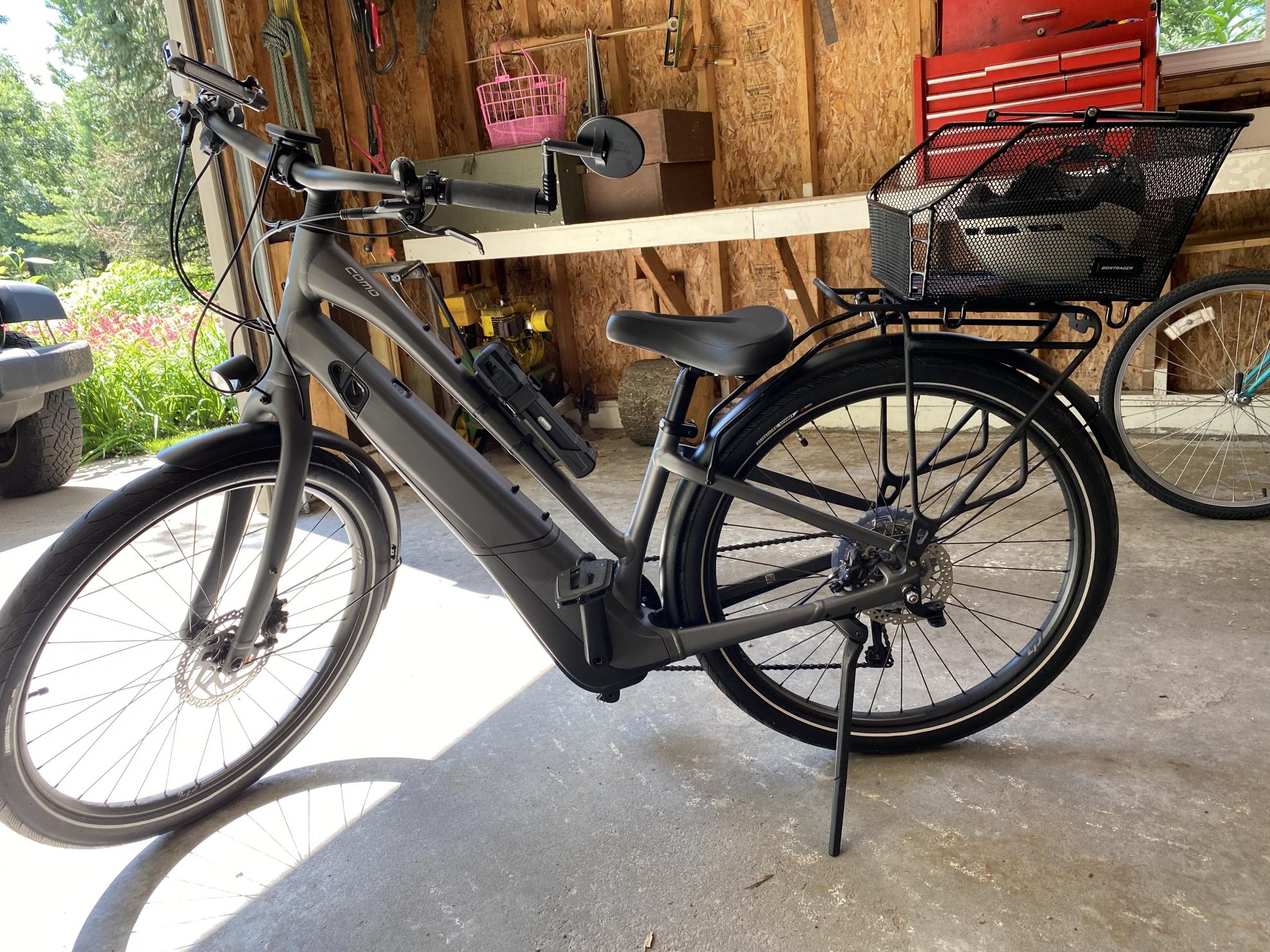 2020 Specialized Como 4.0 Silver, gray or bare metal