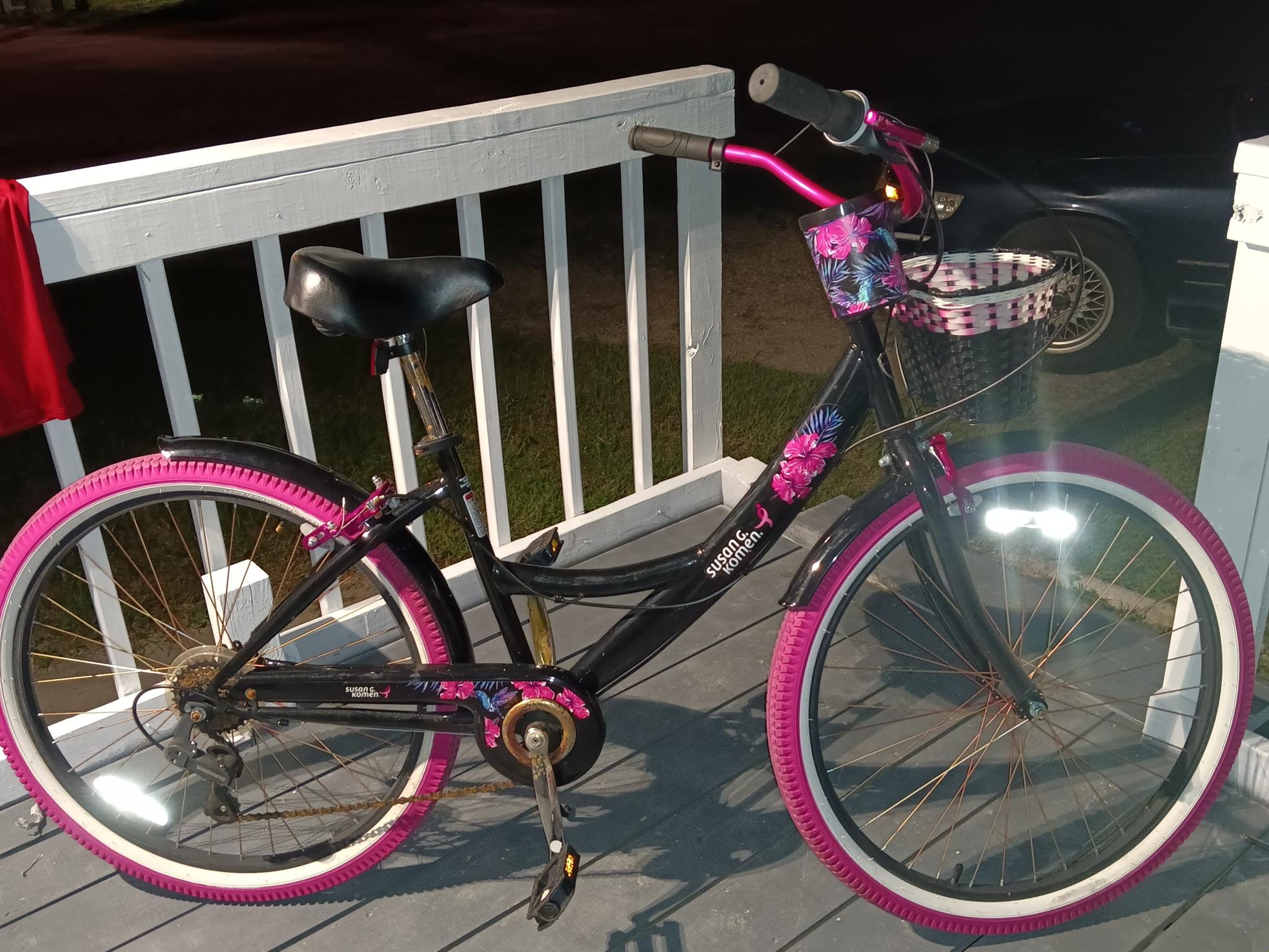 2023 Kent GB92621 Black and Pink