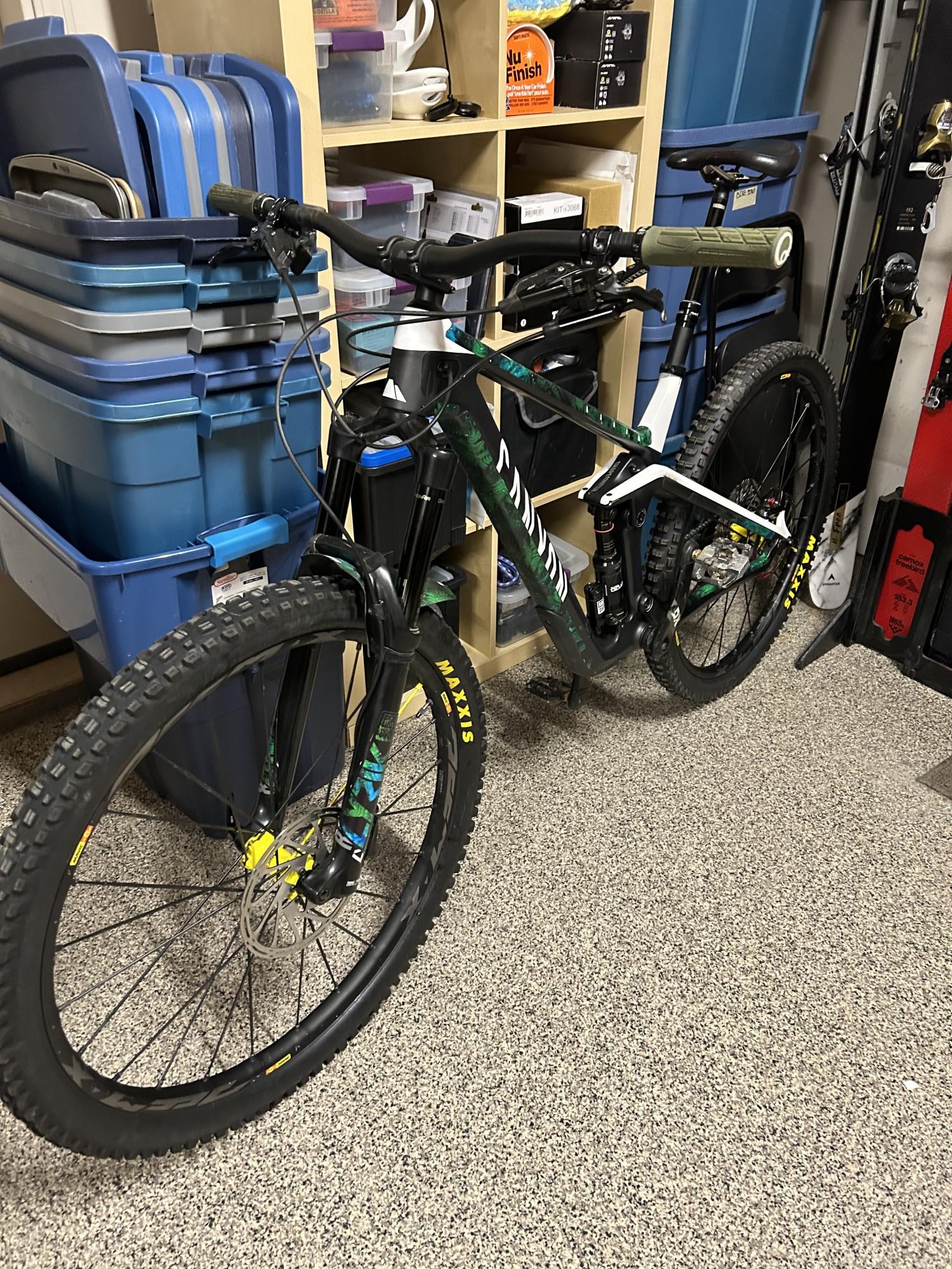 2019 Canyon bicycles Strive CFR White