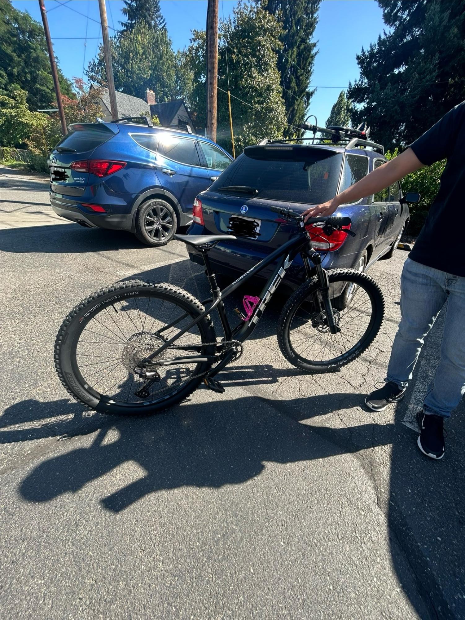 2023 Trek Roscoe 7 Black