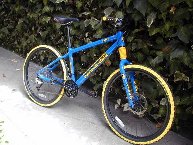 2001 Cannondale f700  Blue