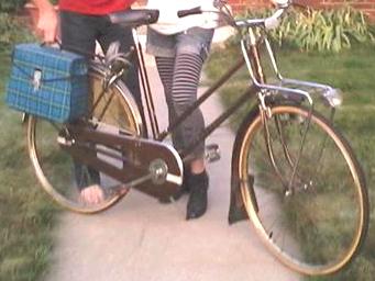 1972 Gizelle Rembrandt  Black