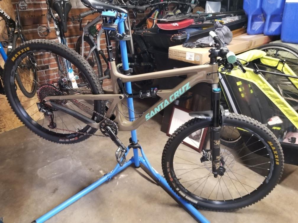 2019 Santa Cruz Hightower LT Brown