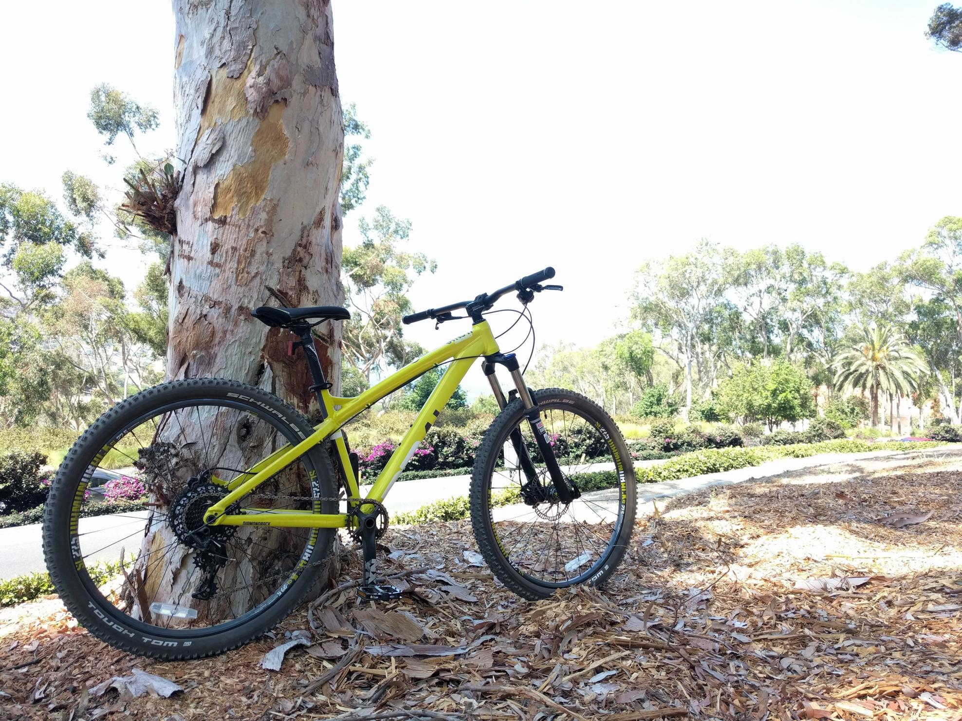 2016 Diamondback Sync'r Yellow or Gold