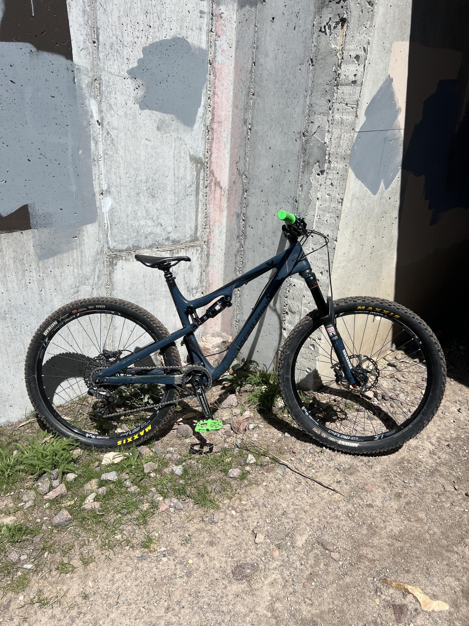 2015 Rocky Mountain Bicycles Thunderbolt BC edition Blue