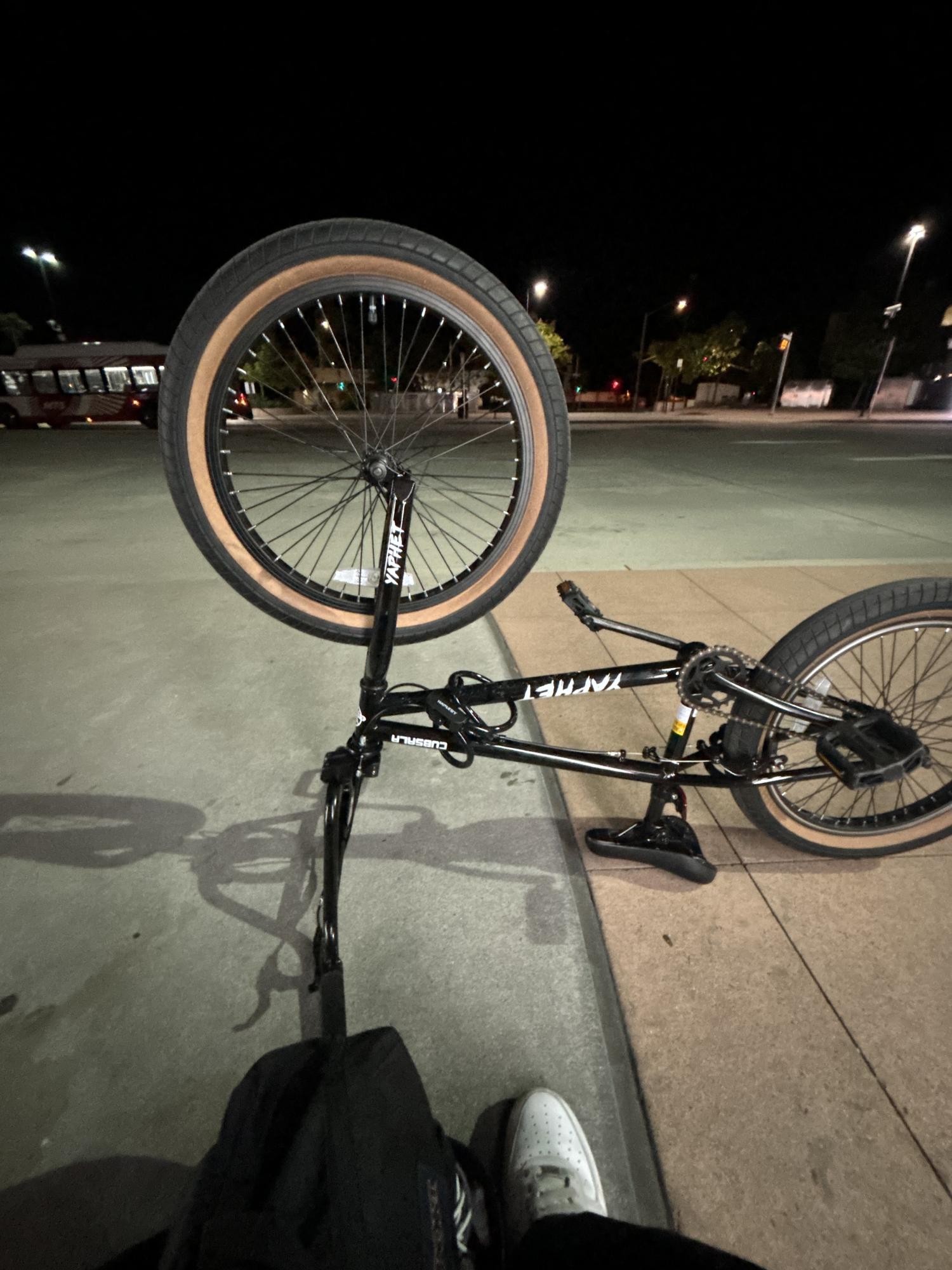 Cubsala Yaphey Hi-Ten Steel Frame Black and Brown