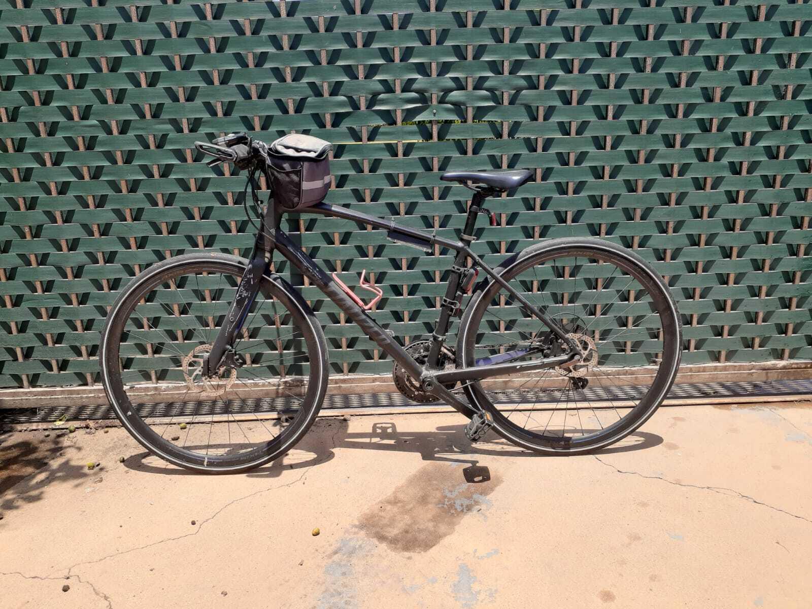 2020 Specialized Two triangles. Aluminum frame. Carbon... Black