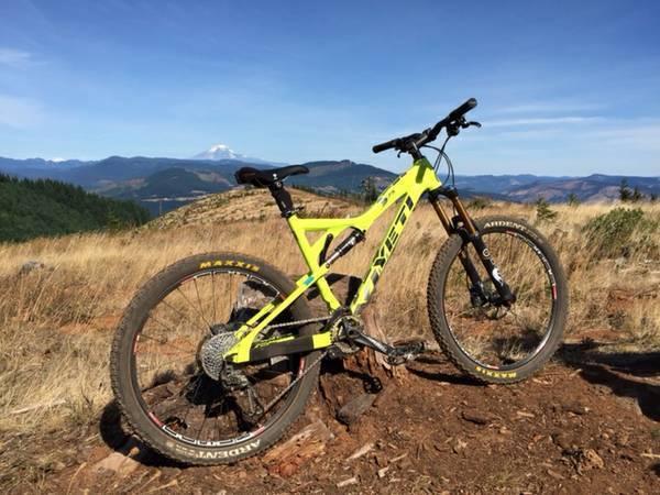 2012 Yeti 575 Yellow or Gold