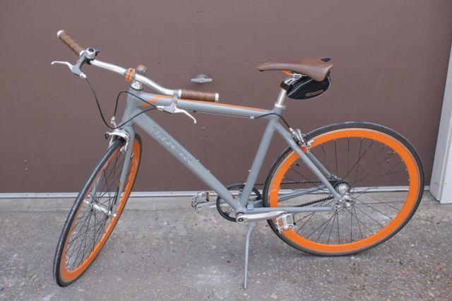 2010 Trek District Silver or Gray and Orange