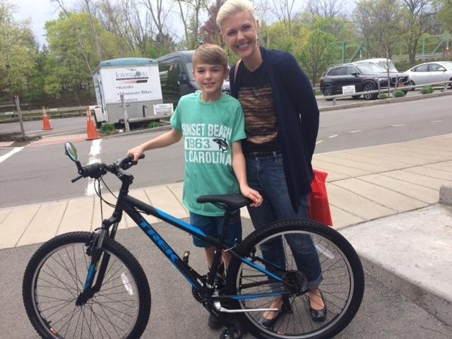 2017 Trek 820 Black and Blue