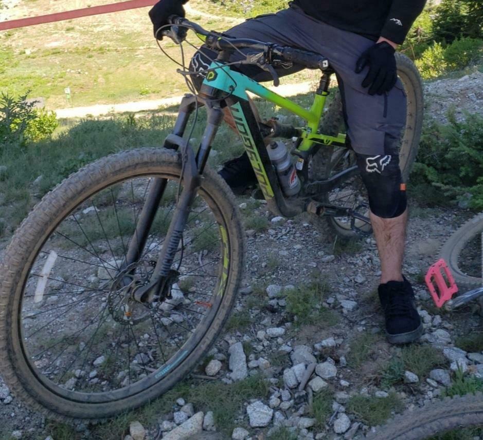 2022 Polygon Siskiu T7 Green, Black, and Teal
