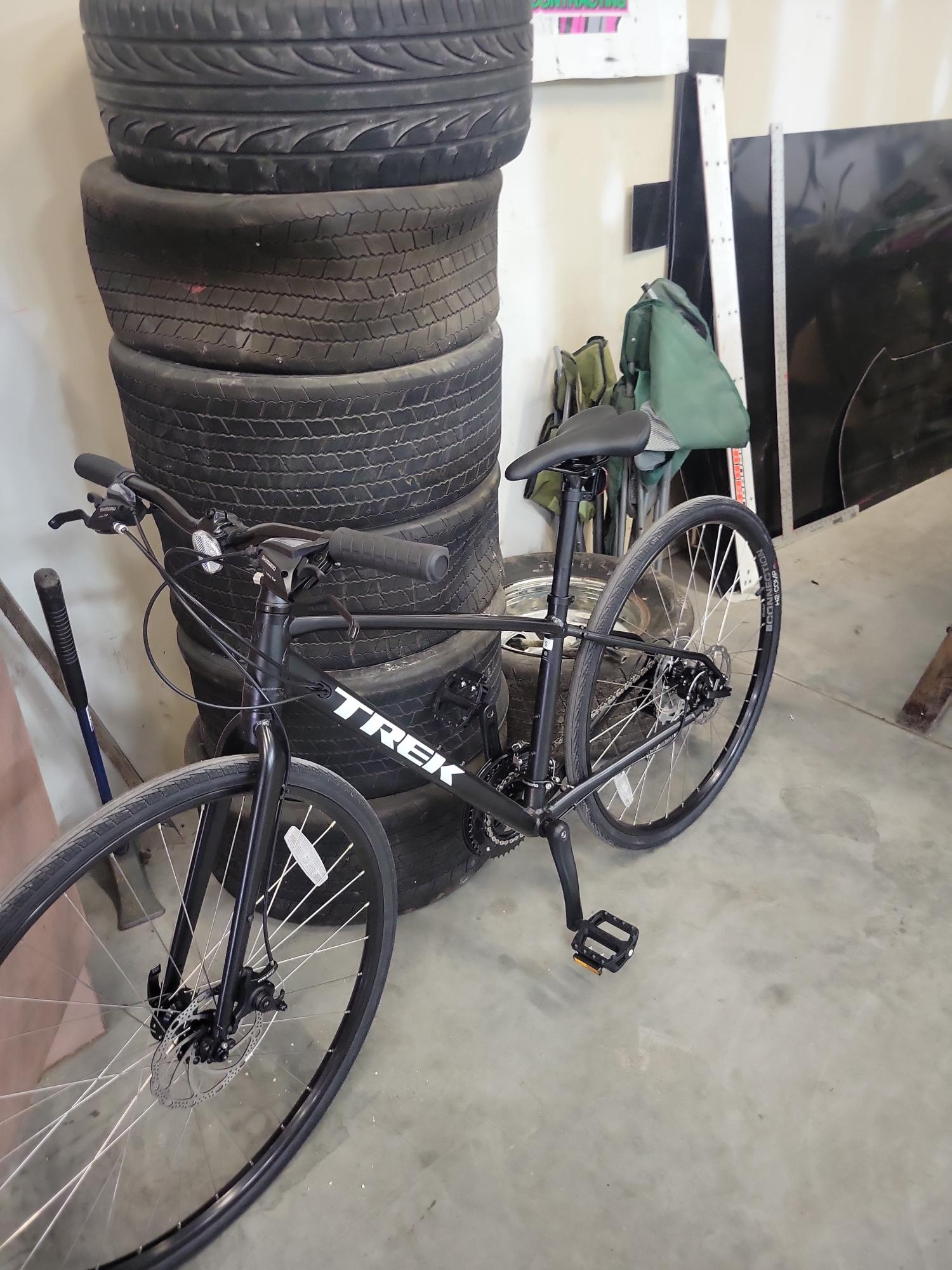 2023 Trek Hybrid Black