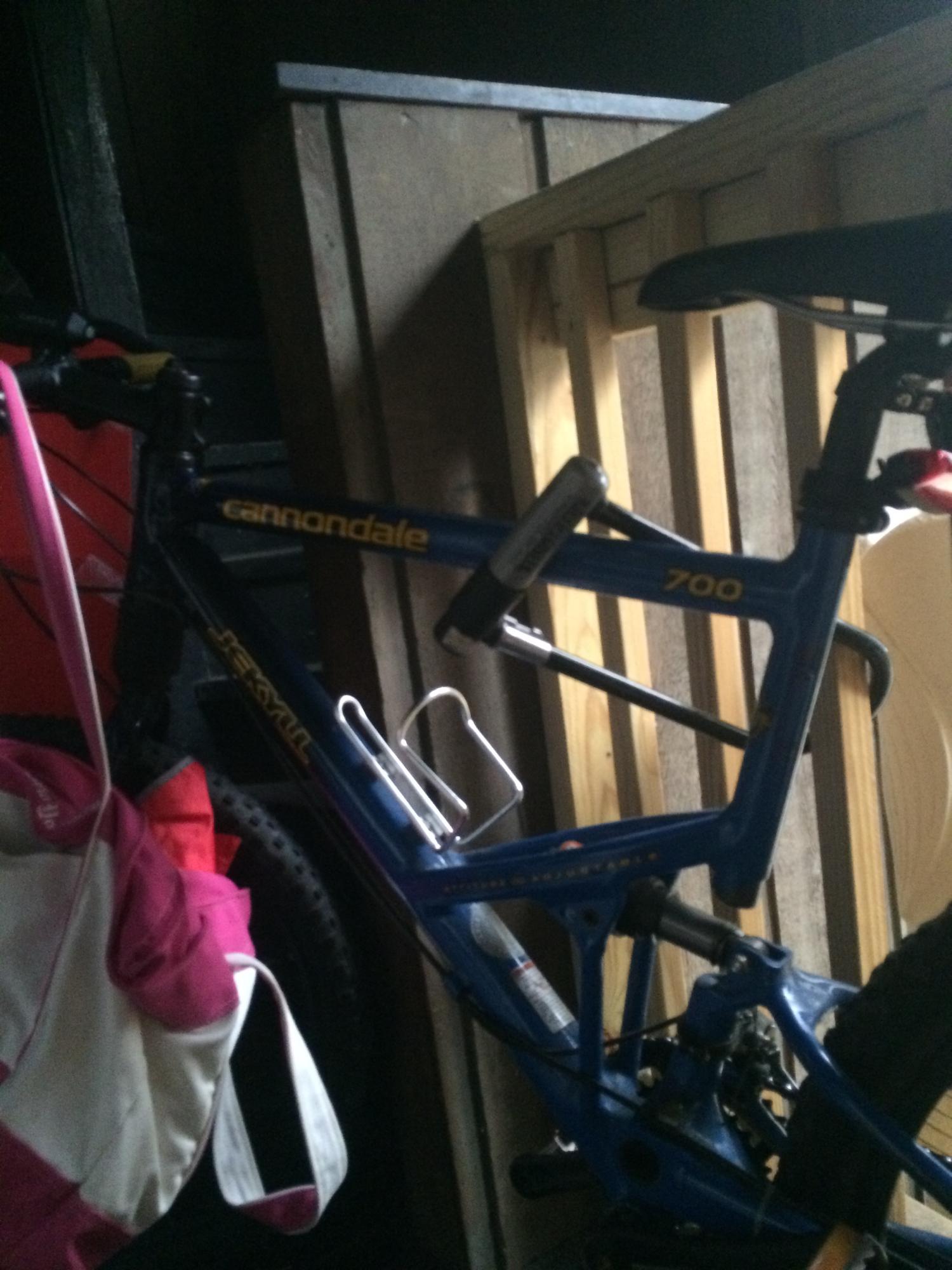 2001 Cannondale Mountain bike Blue and Yellow or Gold