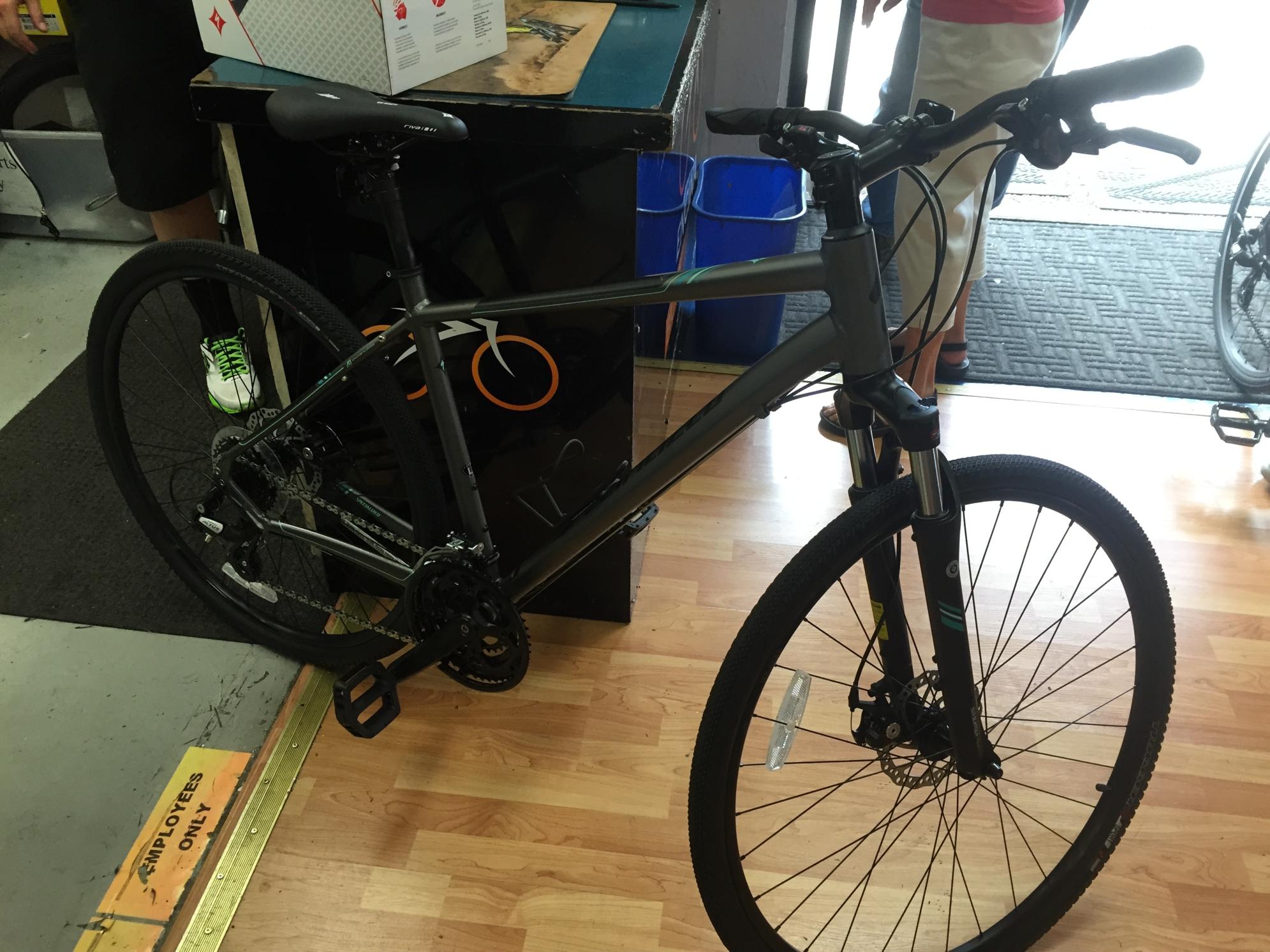 2016 Specialized Arial Disc CHAR/LG Silver or Gray