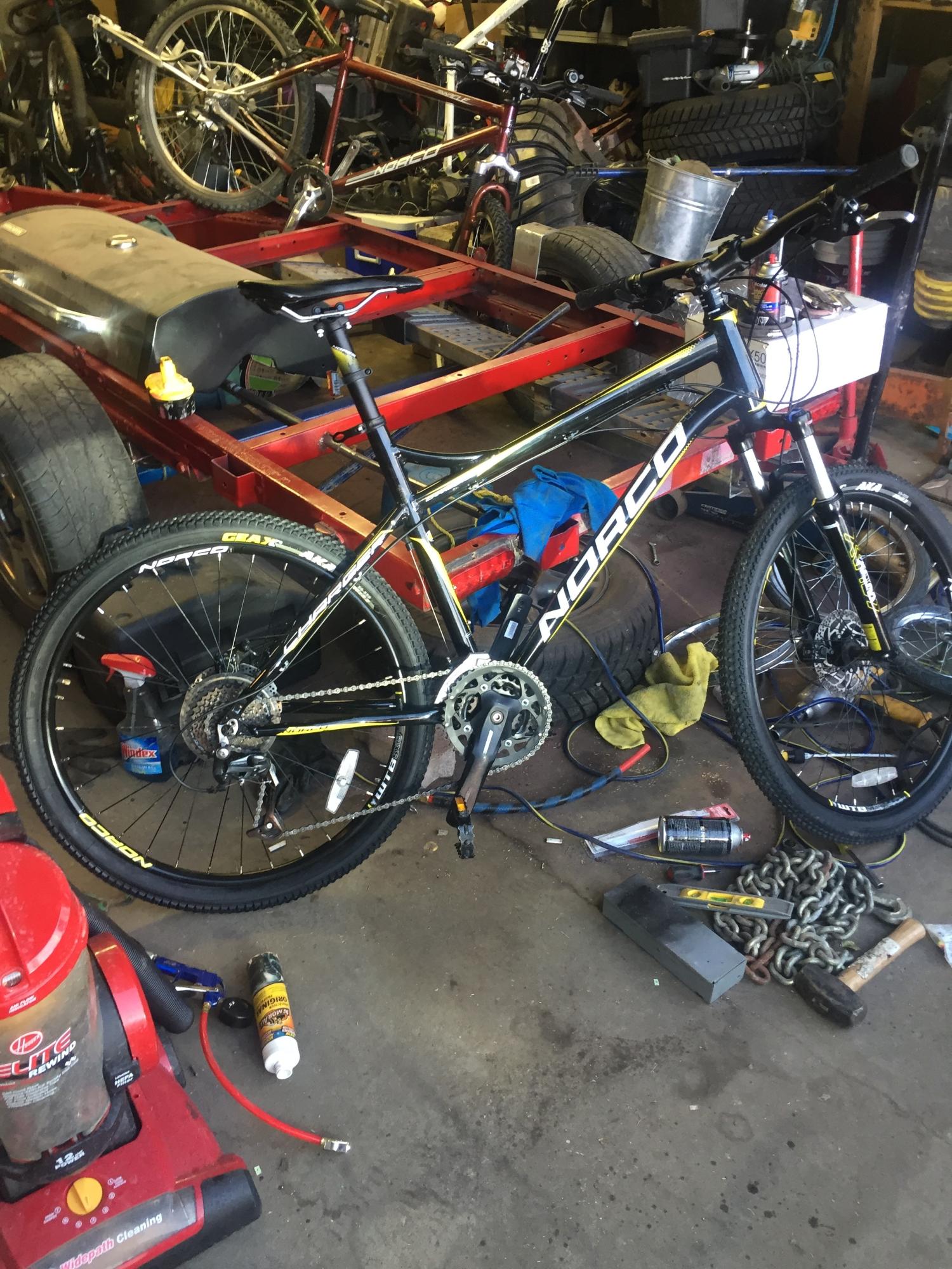 2016 Norco Bikes Charger Black and Yellow or Gold