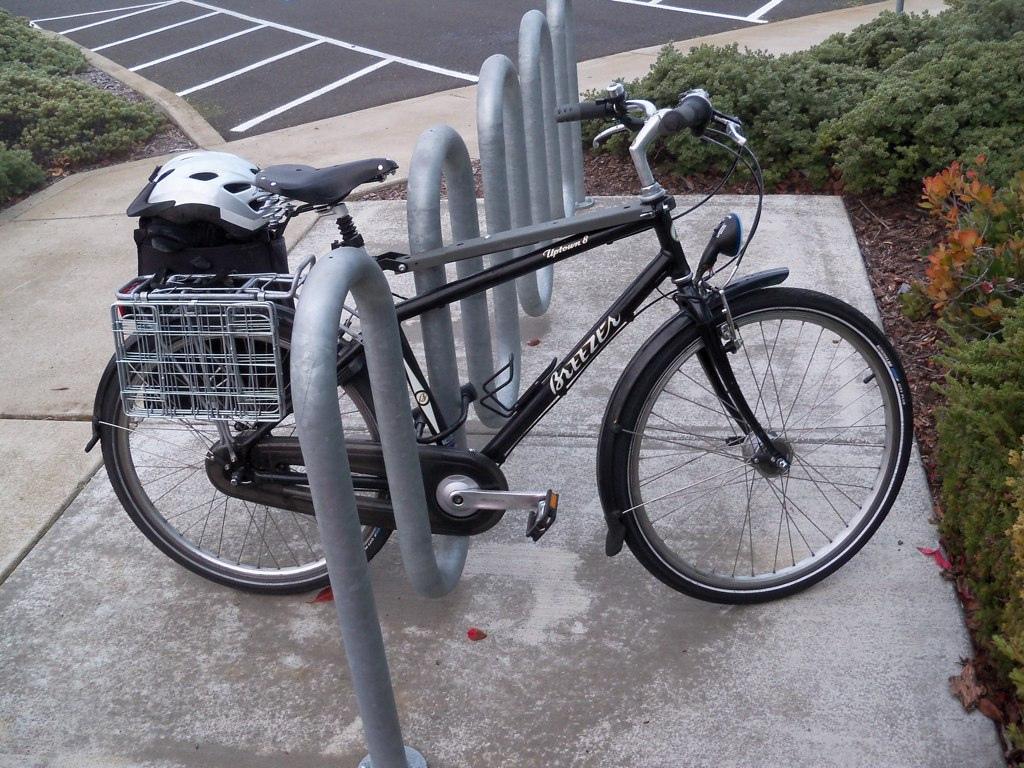 2009 Breezer Uptown 8  Black