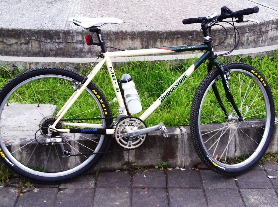 1994 Bridgestone MB-3 White