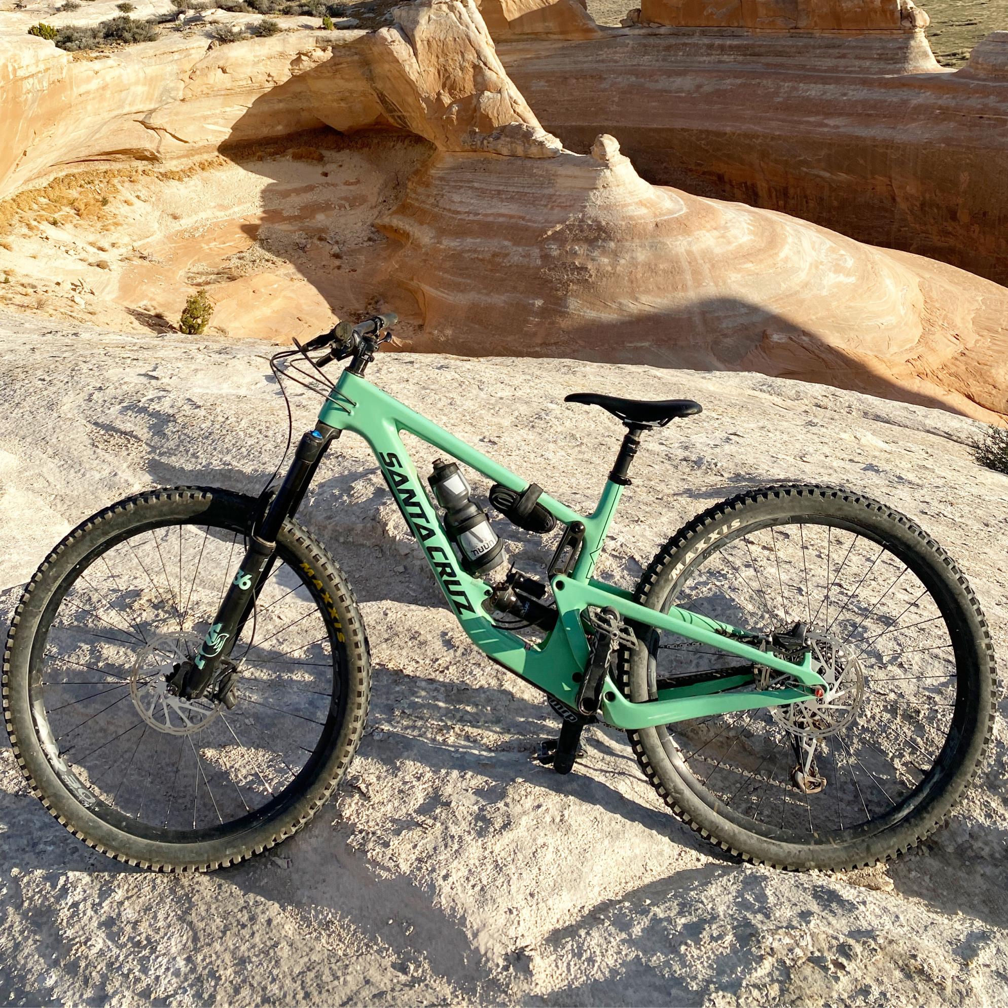 2020 Santa Cruz Megatower Teal