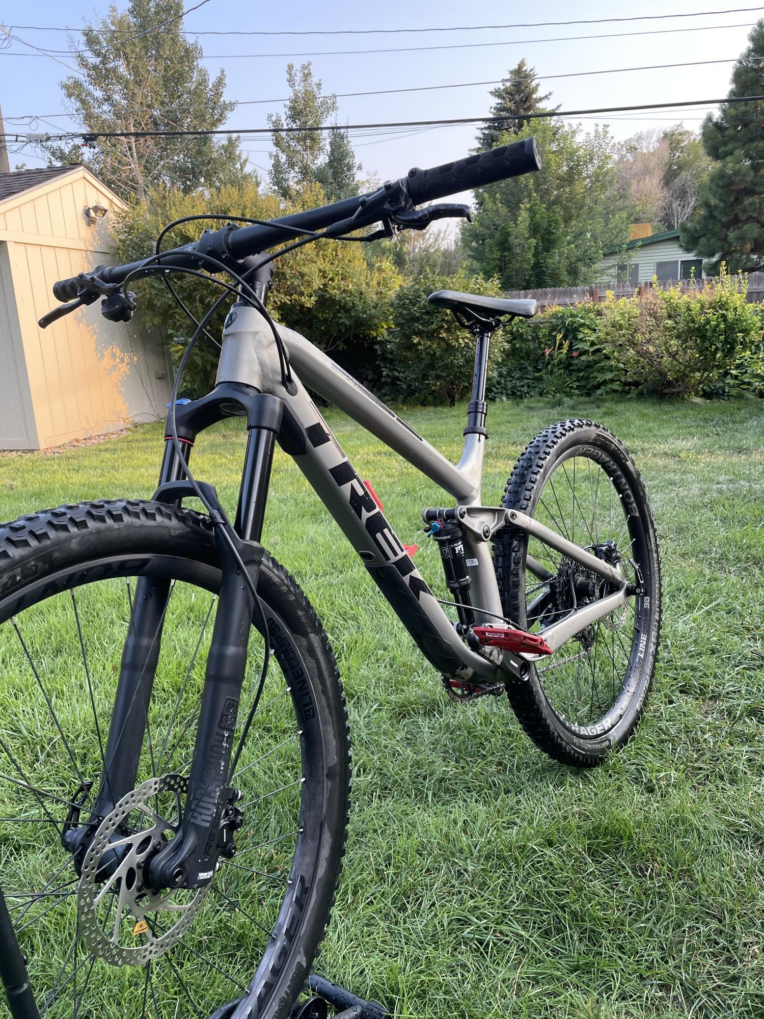 2019 Trek Fuel Ex. 7 Silver, gray or bare metal