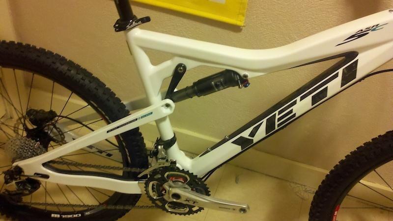 2008 Yeti ASR5c White
