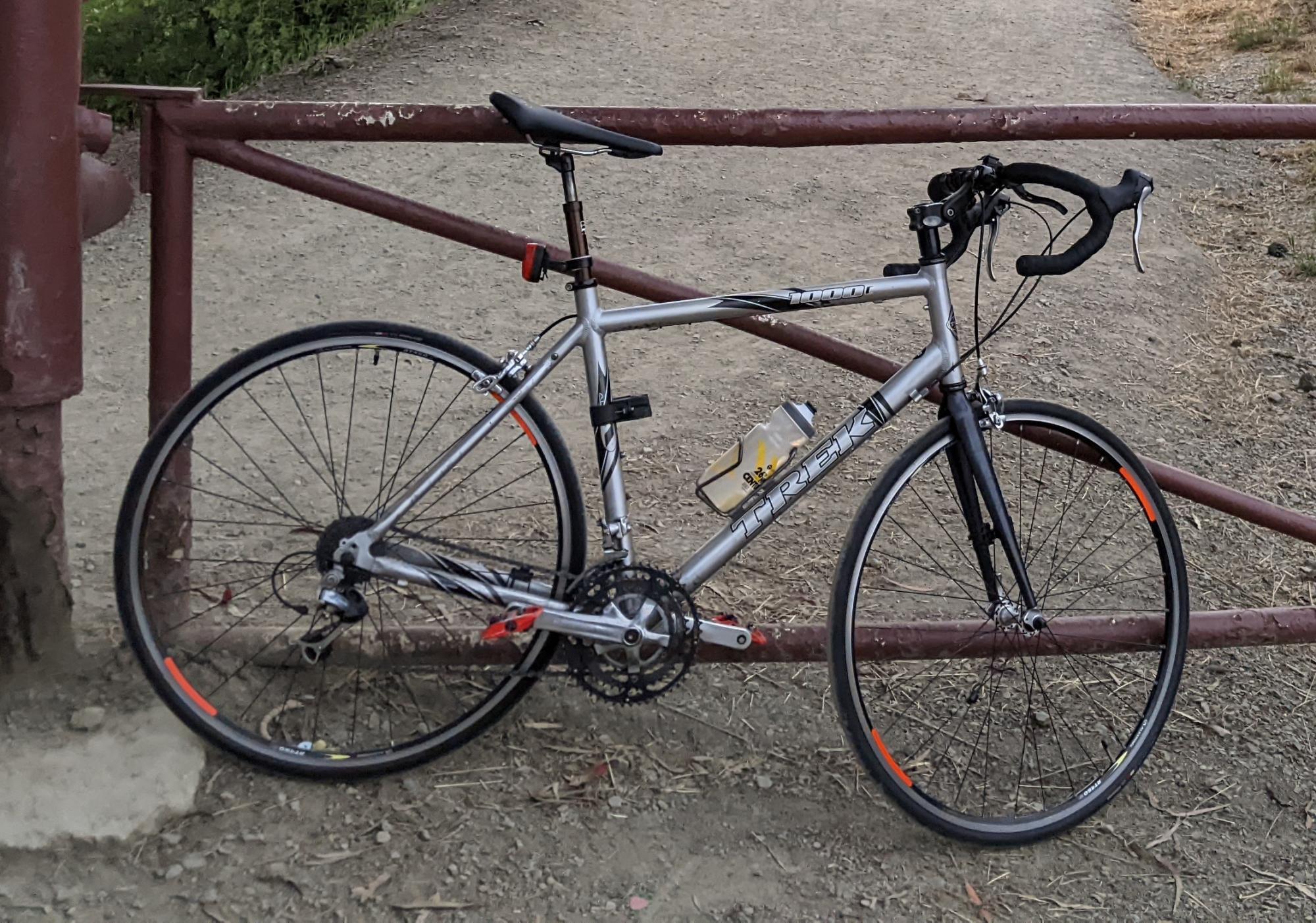 2004 Trek 1000C Silver, gray or bare metal