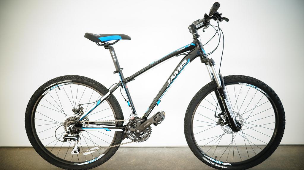2014 Jamis Trail X2 Black, Blue, and White