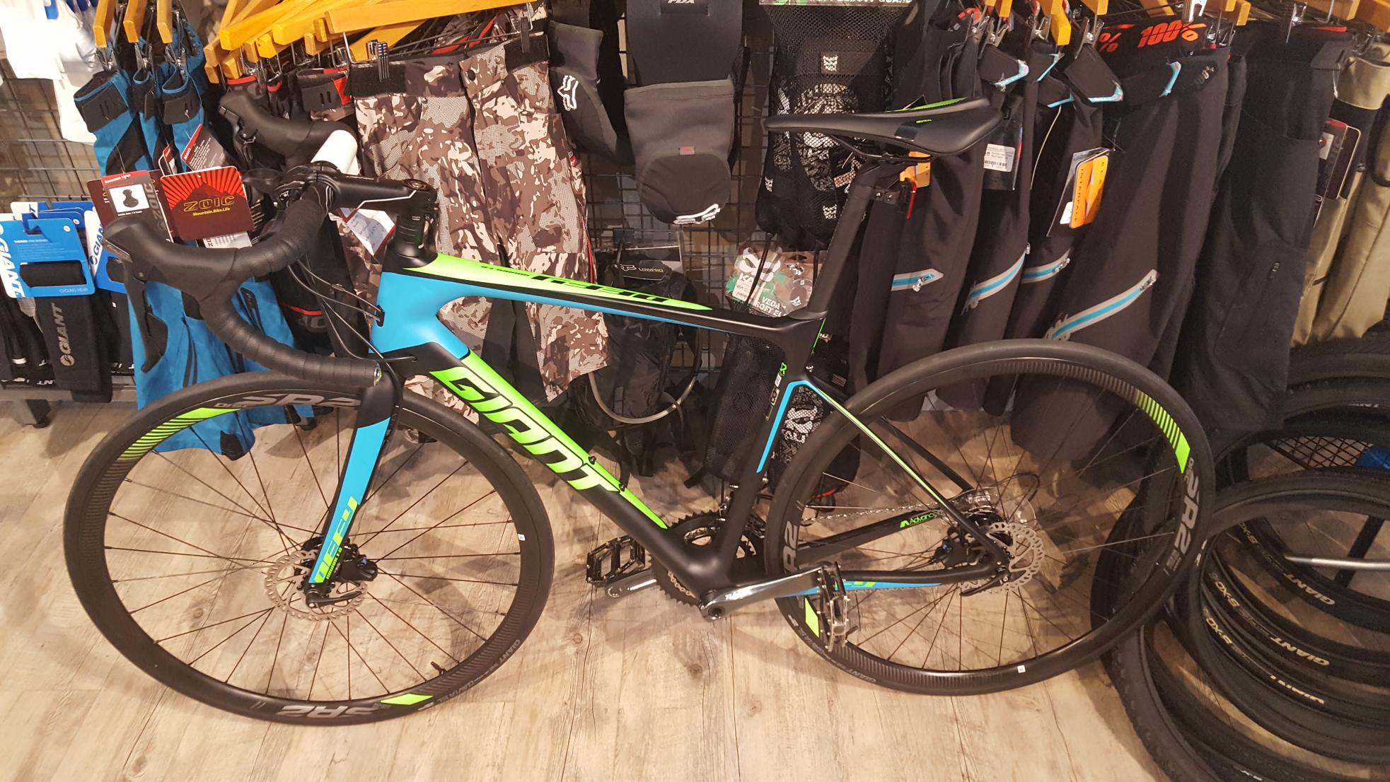 2017 Giant Defy Advanced Black, Blue, and Green