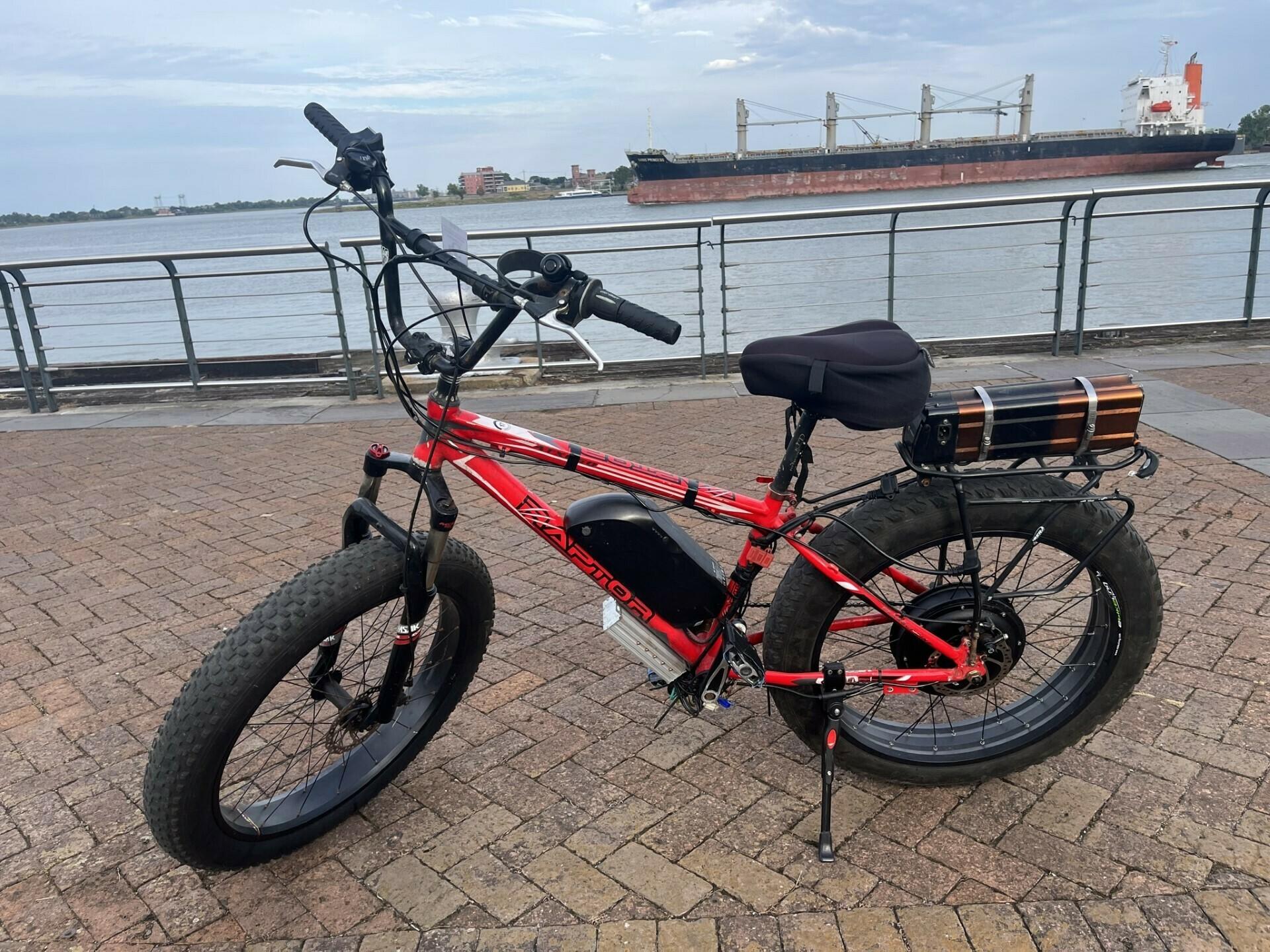 2023 Raptor ATX 650 Red