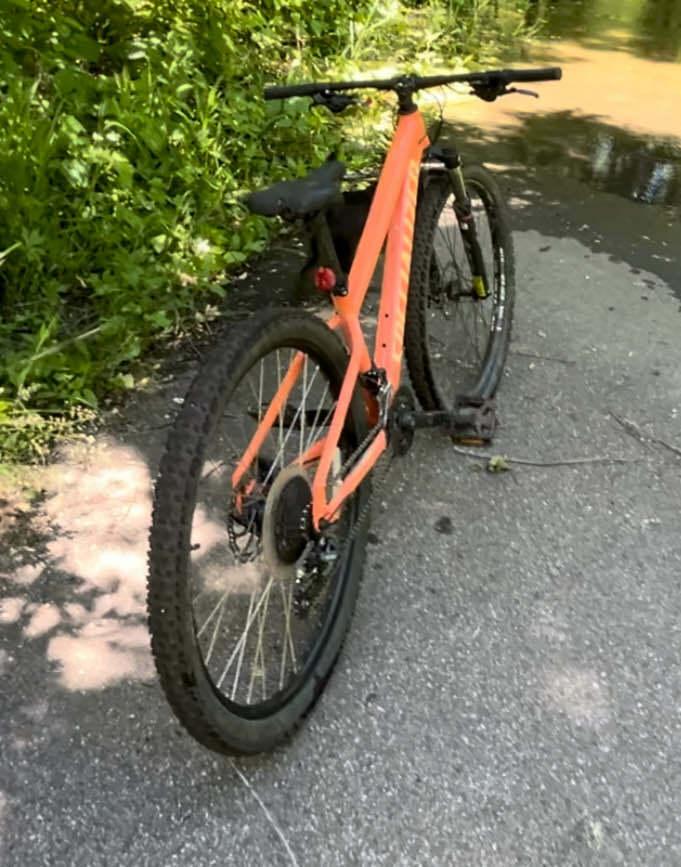 2021 Specialized Rockhopper Orange