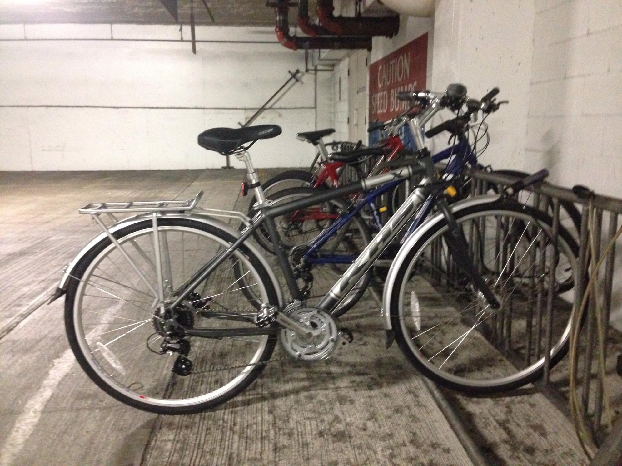 KHS Bicycles URBAN X Silver or Gray