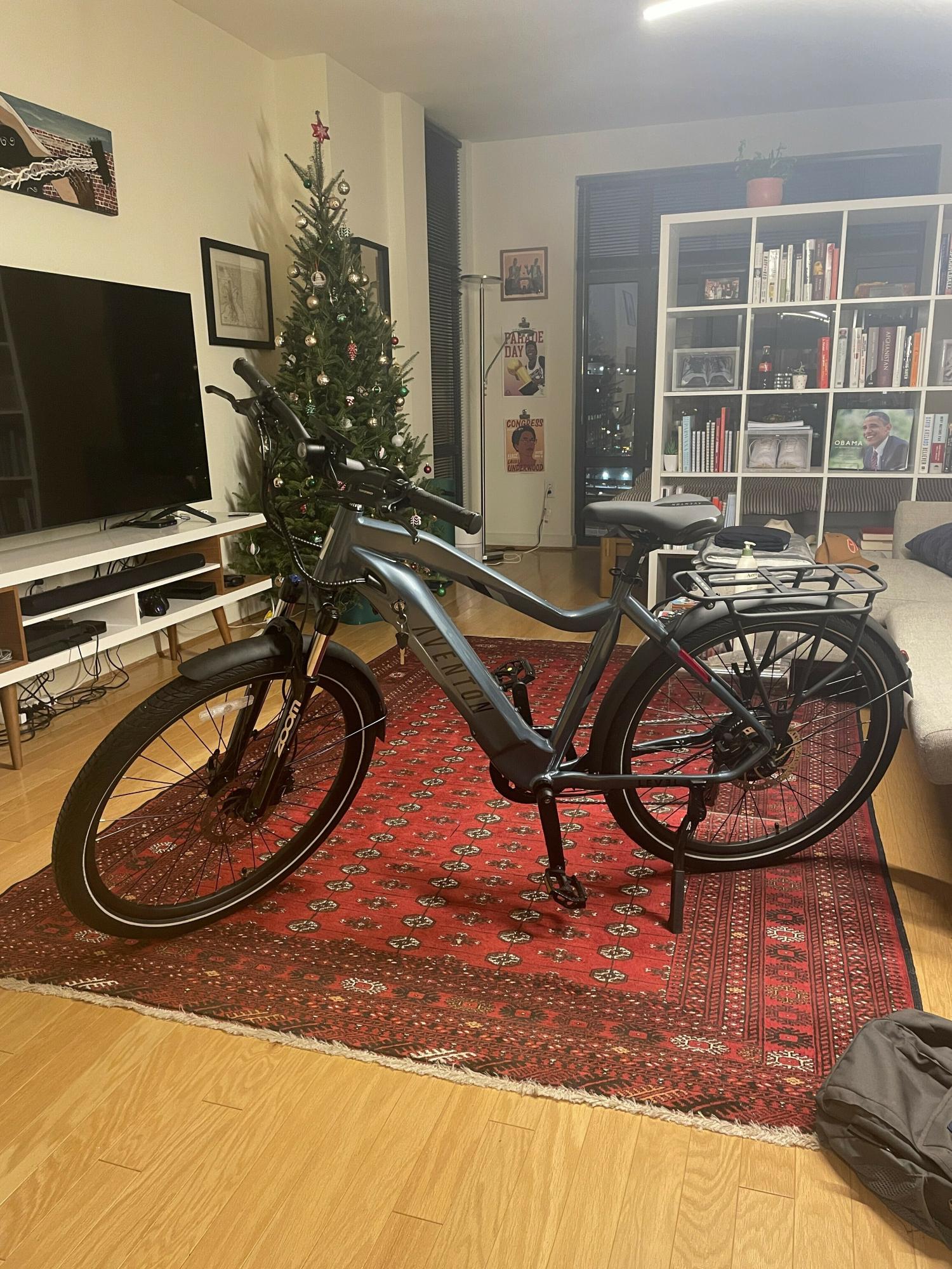 2022 Aventón Level 2 Blue