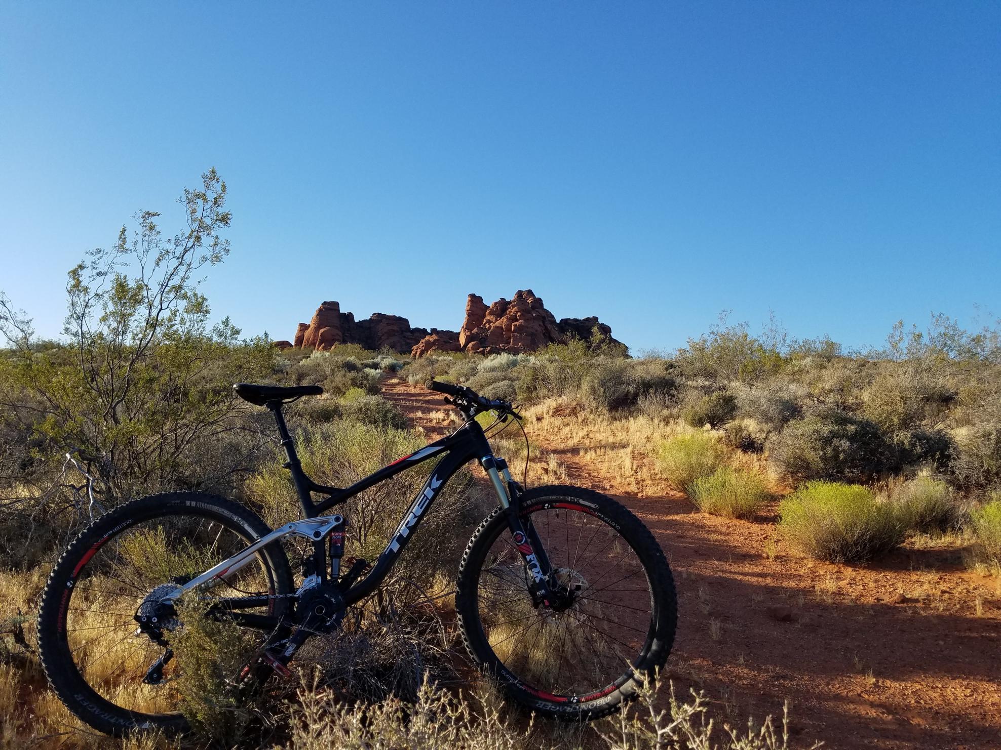 2016 Trek Fuel EX 8 Black, Red, and White