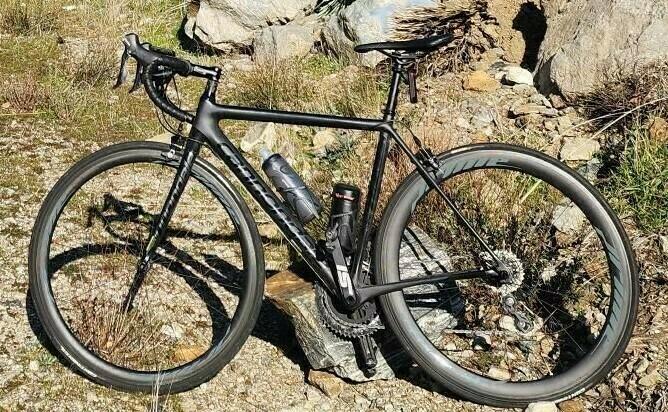 2018 Cannondale SuperSix EVO Black and Silver, gray or bare metal