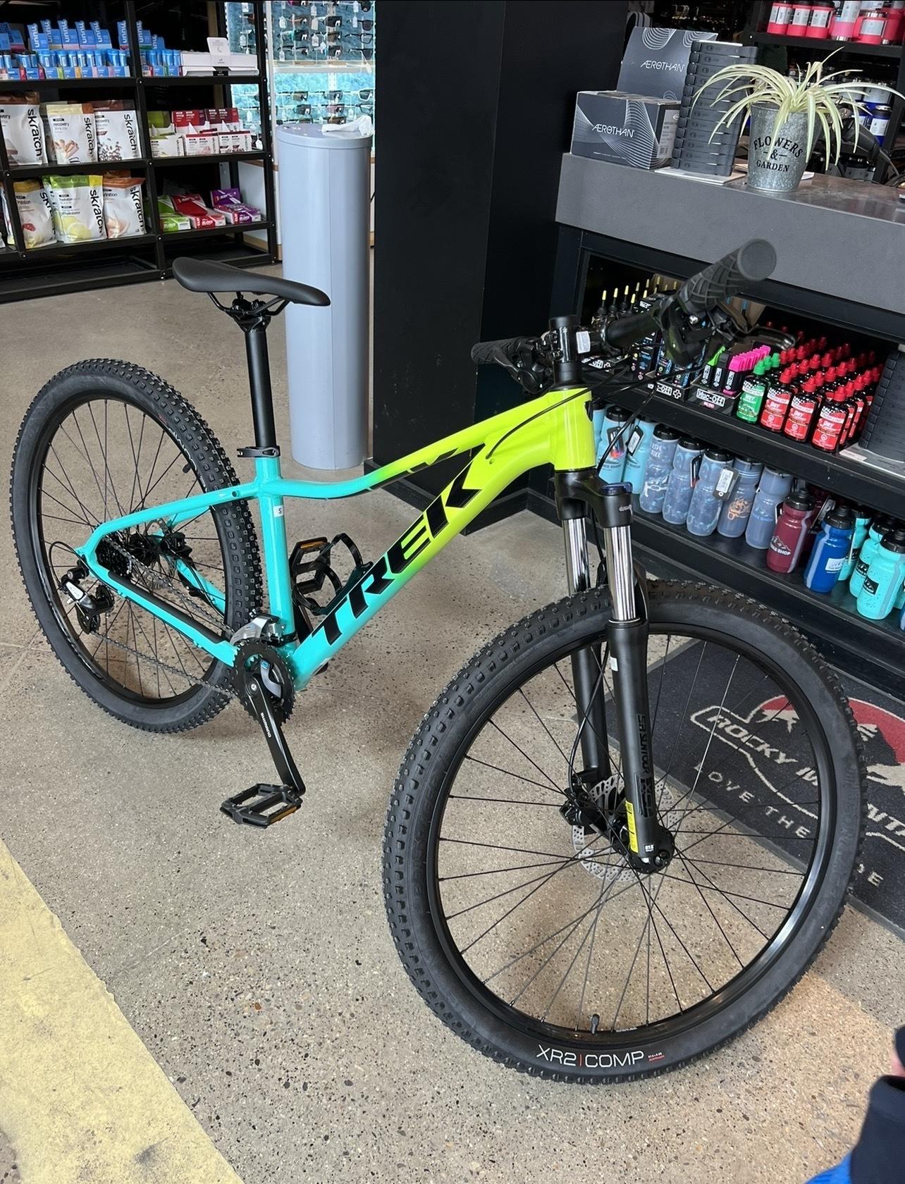 2022 Trek Marlin 5 Green