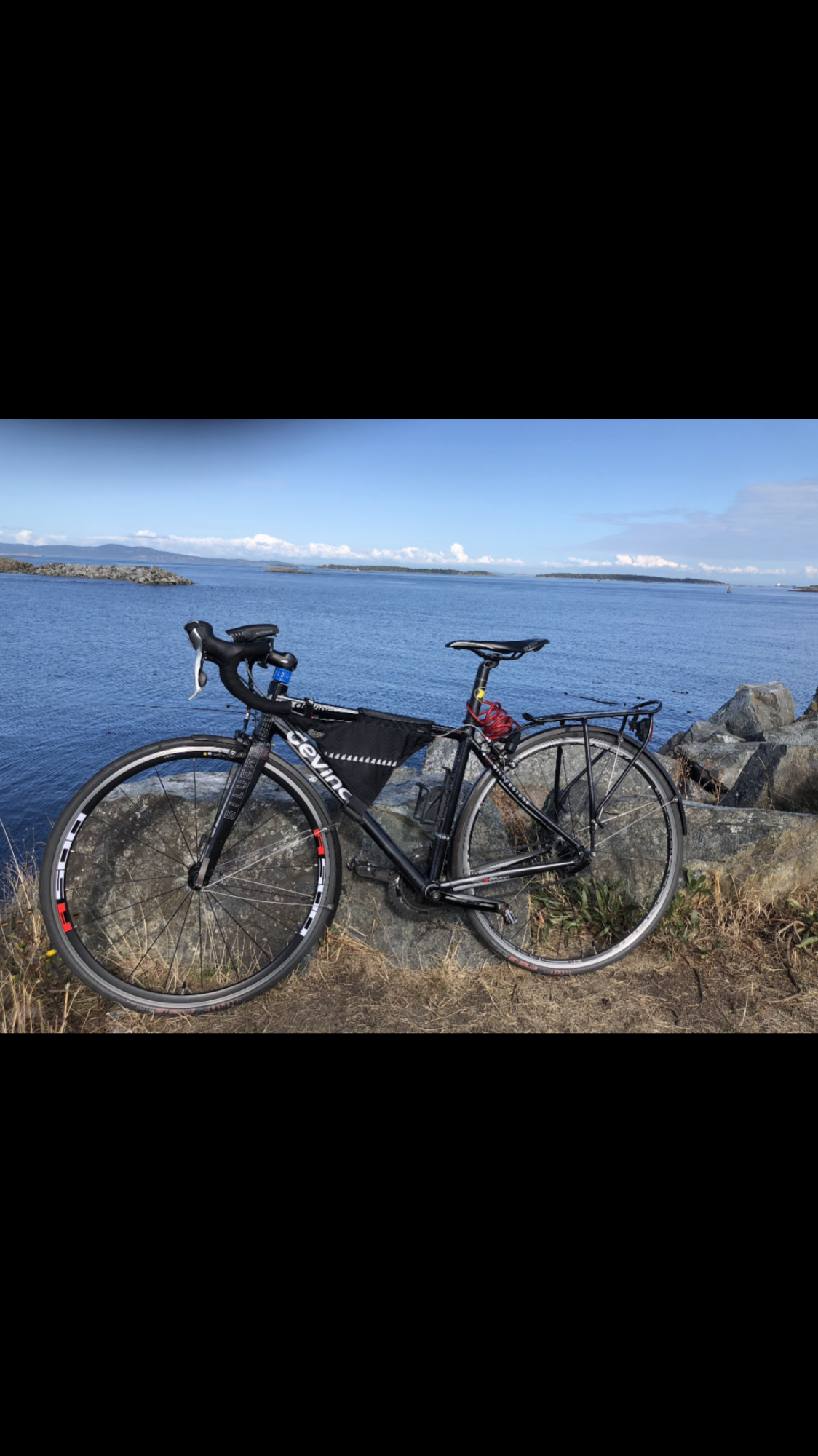 Devinci Road Bike with drop down handle bar Black