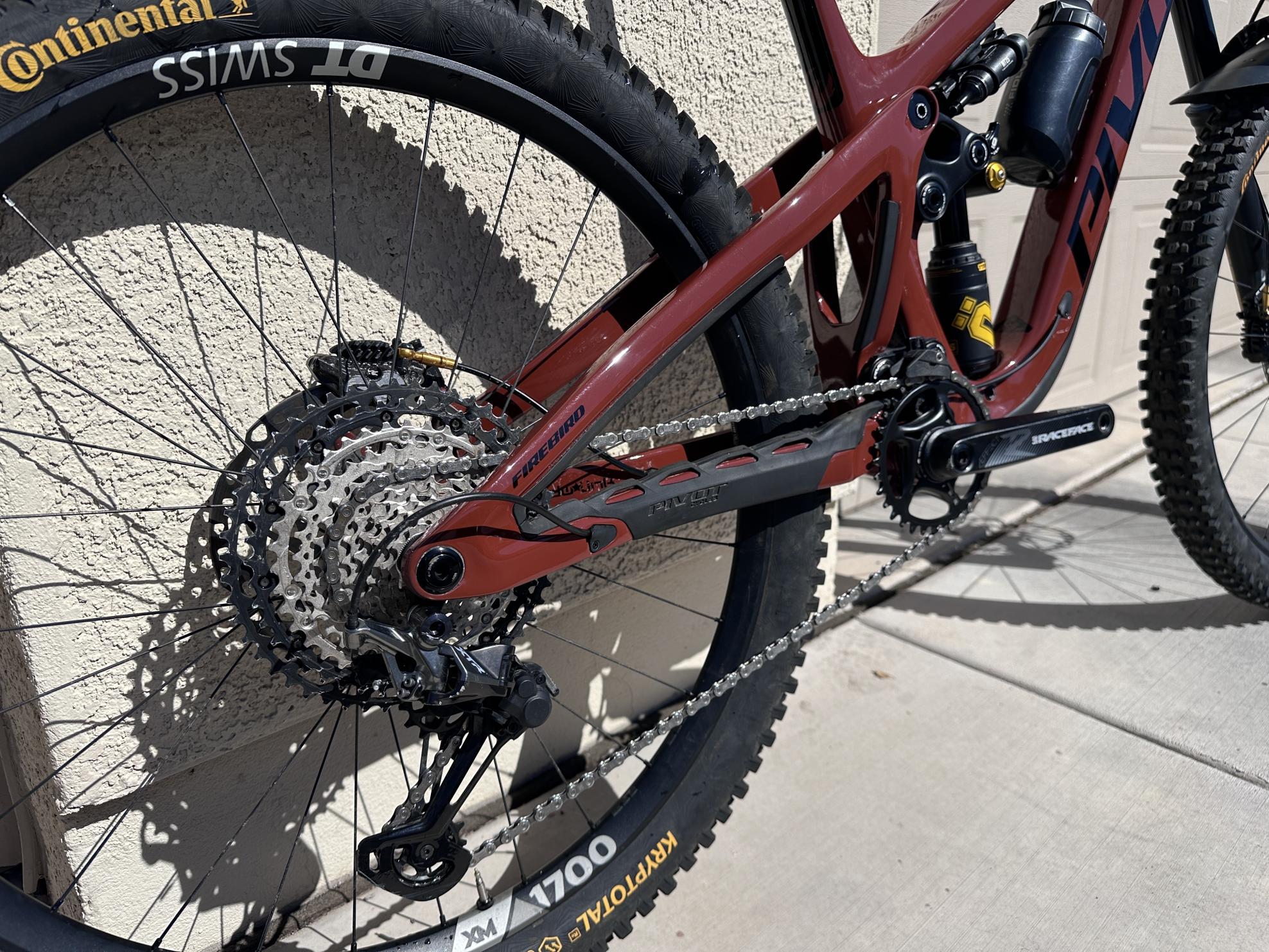 2022 Pivot FireBird Red
