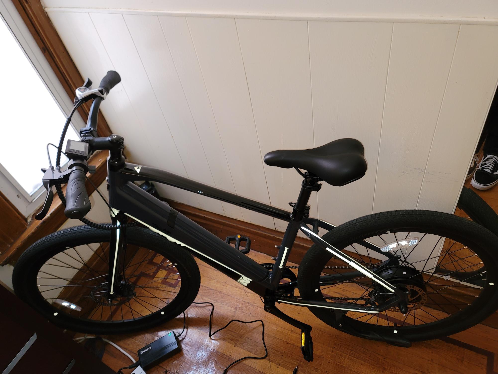 Ride1Up Core 5 Black and Blue