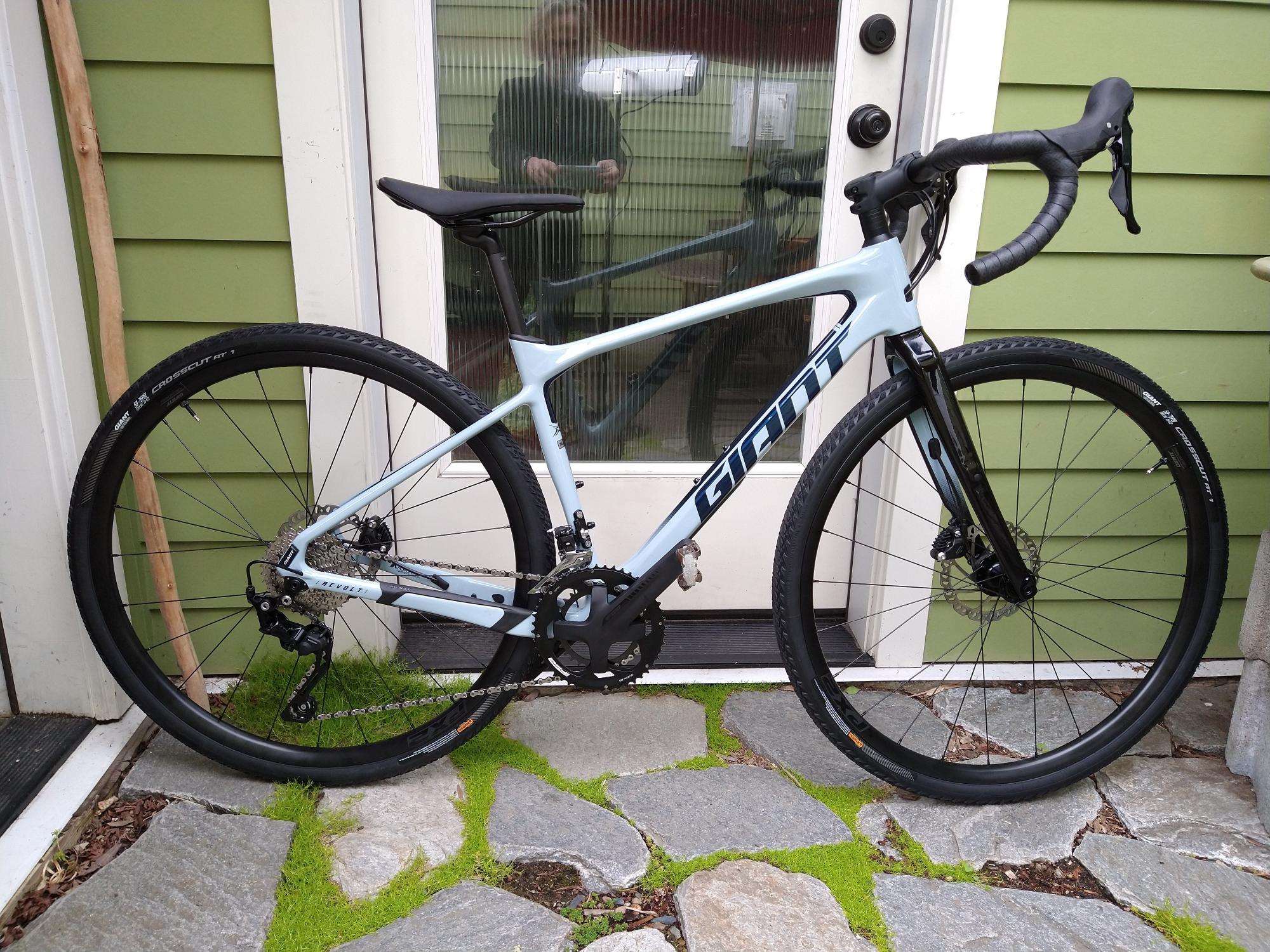 2021 Giant Revolt Advanced 3 Blue