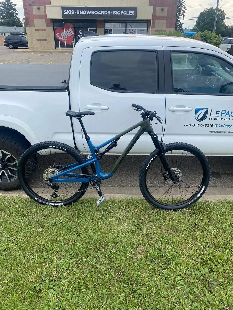 Rocky Mountain Bicycles Instinct C30 Large Blue