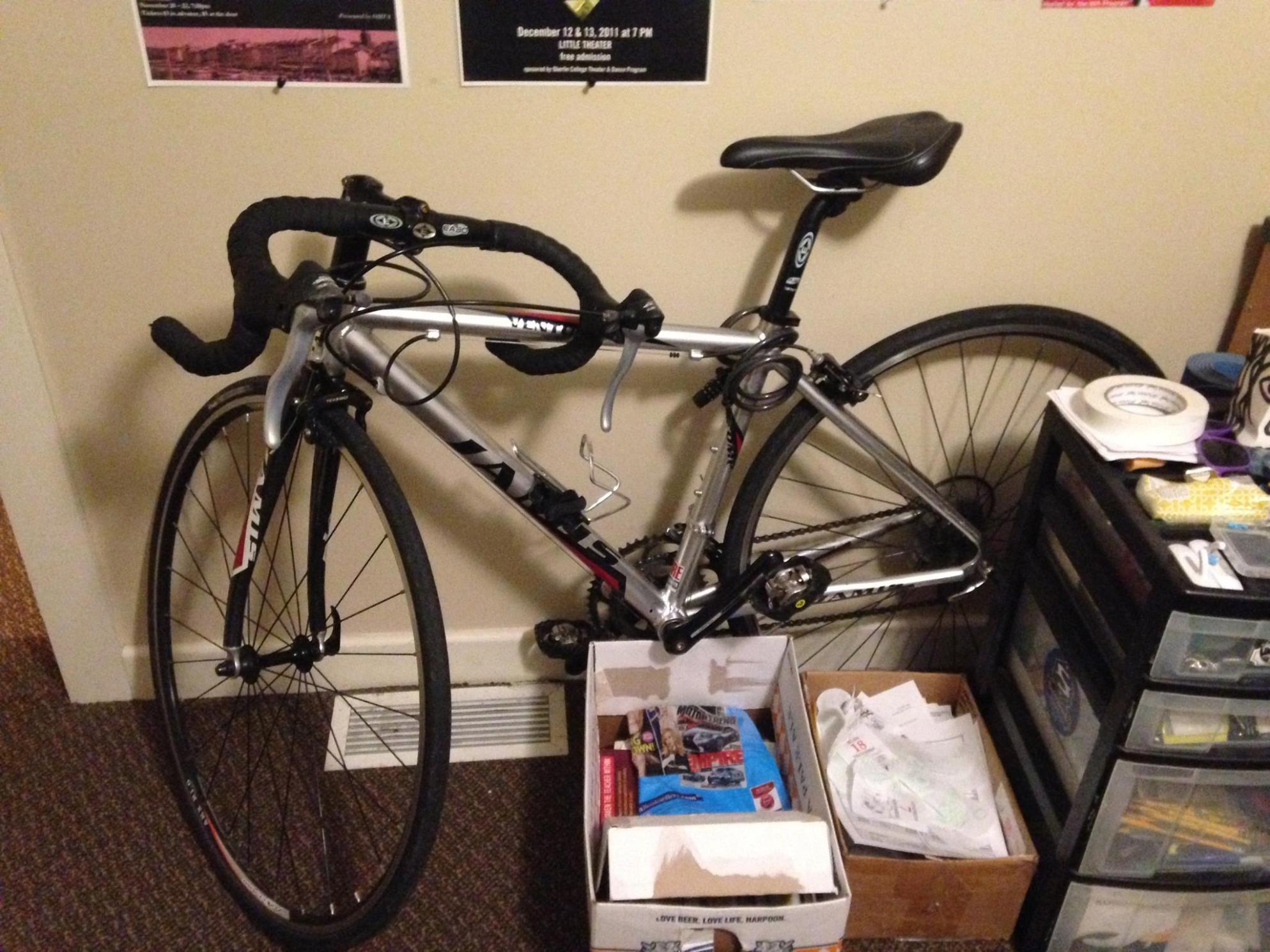 2007 Jamis Ventura Comp Silver or Gray, Red, and Black