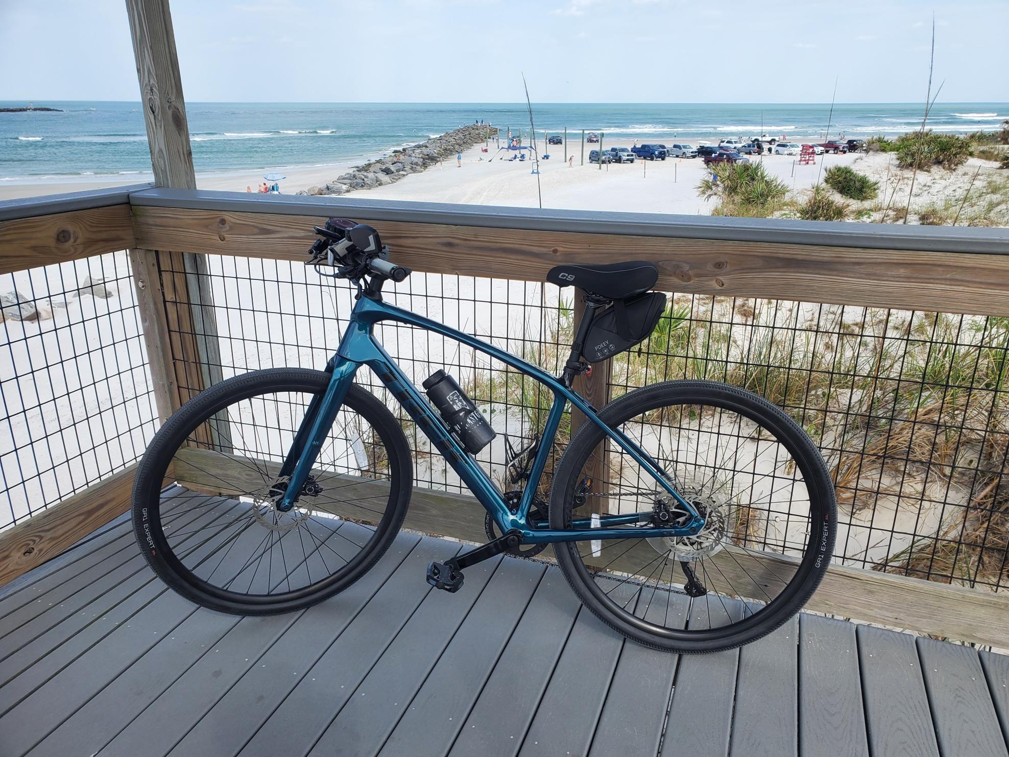 2022 Trek Sport 4 Carbon Teal